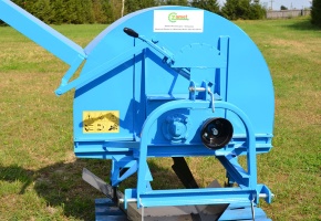 ZAMET сүрлем кескіш ауылшаруашылық техникасы өндірісіндегі сүрлемдік шұңқырлар мен бөгеттерді таратушы, Польшадағы компания